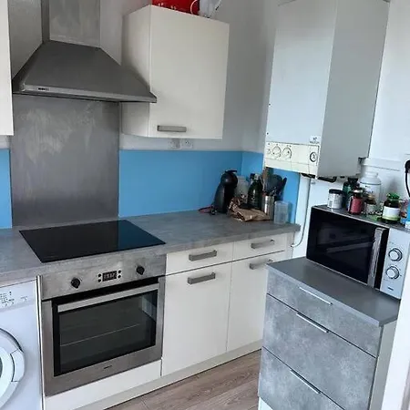 Spacieux Avec Balcon شقة *